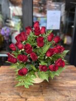 Canasta de 48 Rosas – Amor en su Máxima Expresión