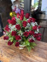 Canasta de 48 Rosas – Amor en su Máxima Expresión